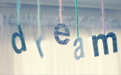 “勇敢”堅定夢想，不忘初心繼續(xù)前行——12月演講主題1