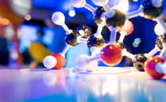 李克強(qiáng)：通過發(fā)展“互聯(lián)網(wǎng)+醫(yī)療”、醫(yī)聯(lián)體等 將優(yōu)質(zhì)醫(yī)療資源下沉